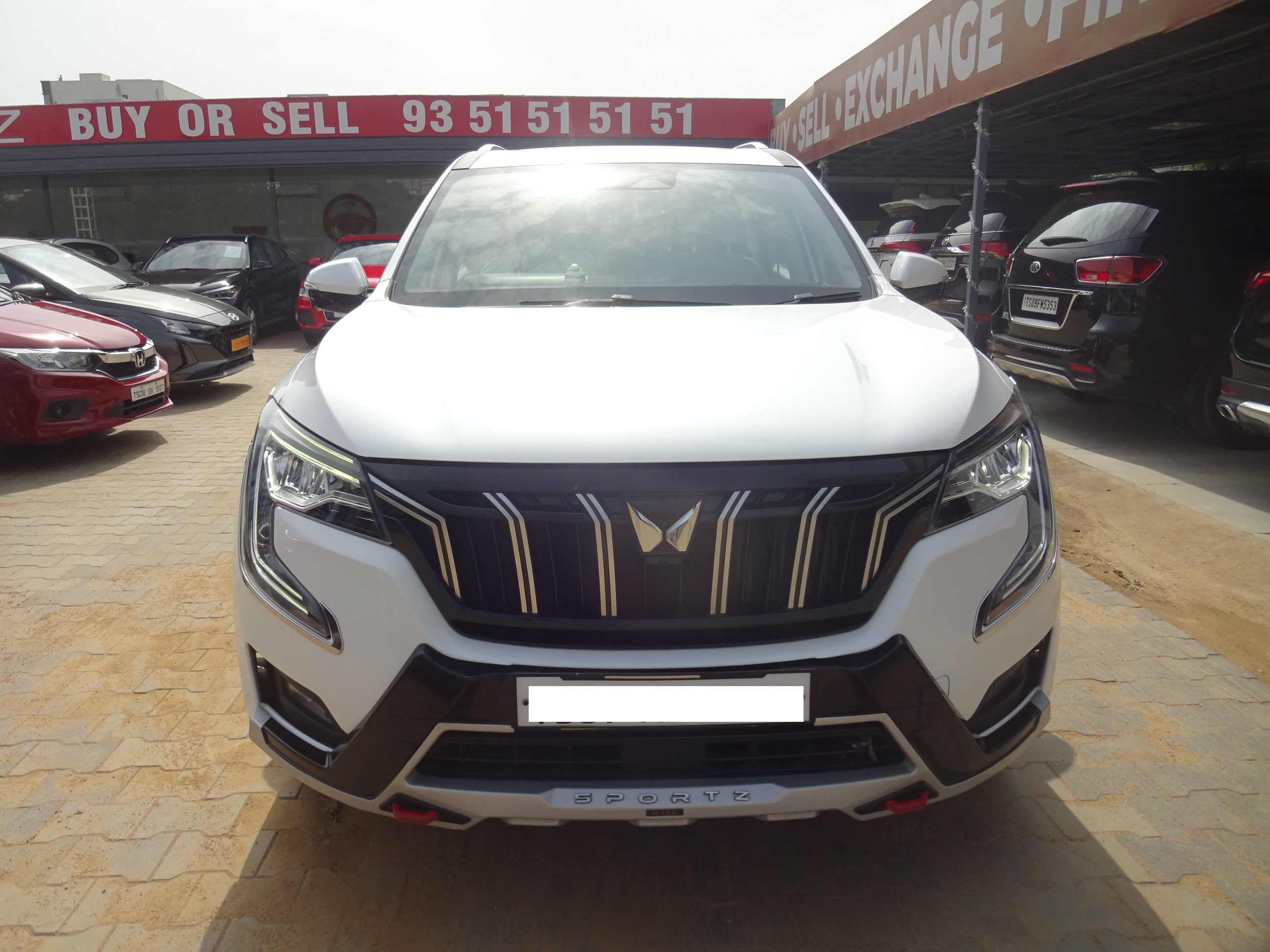 Mahindra XUV 700 AX7 L 7Str