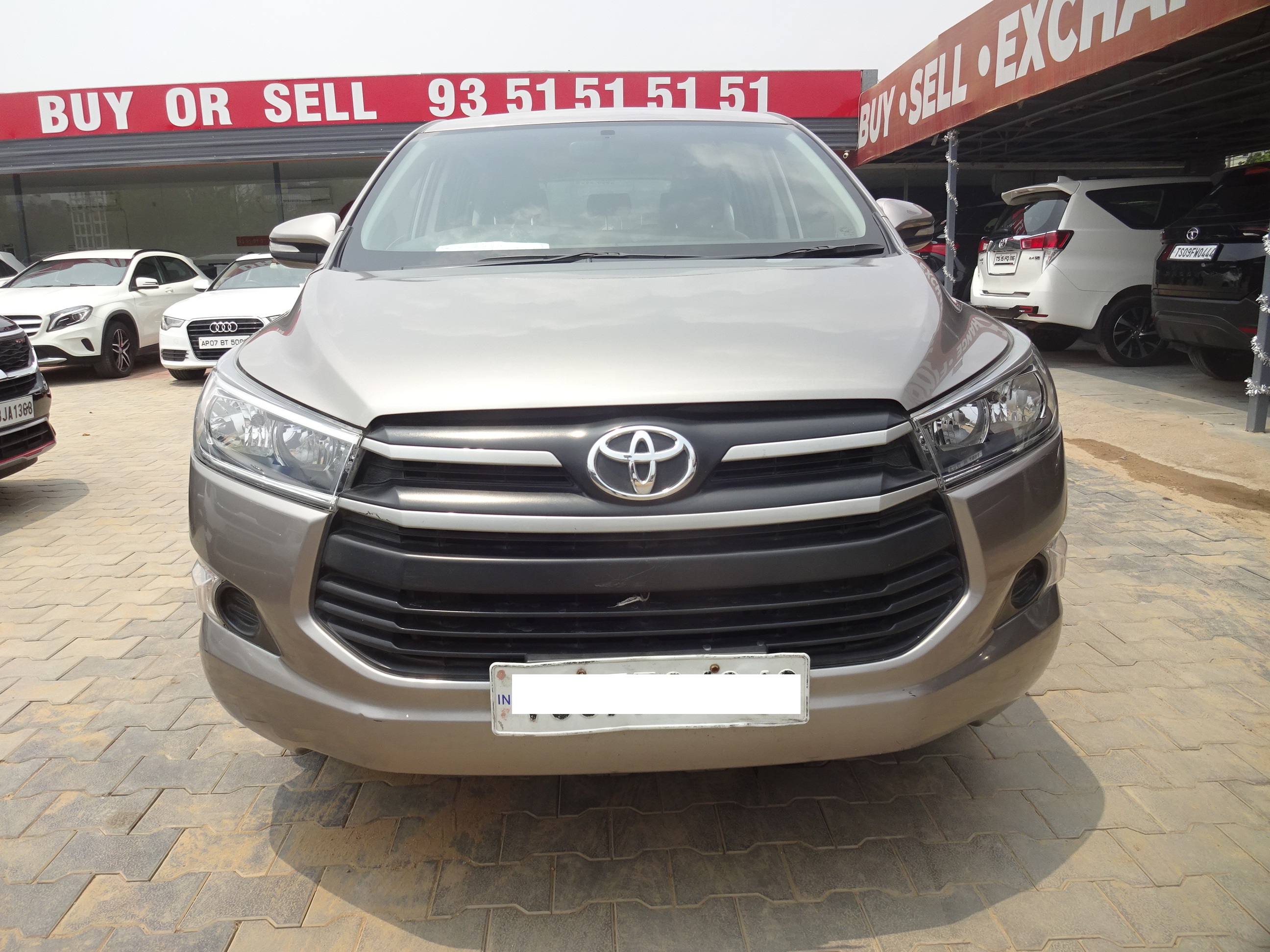 Toyota Innova Crysta 2.8 G 8STR Automatic