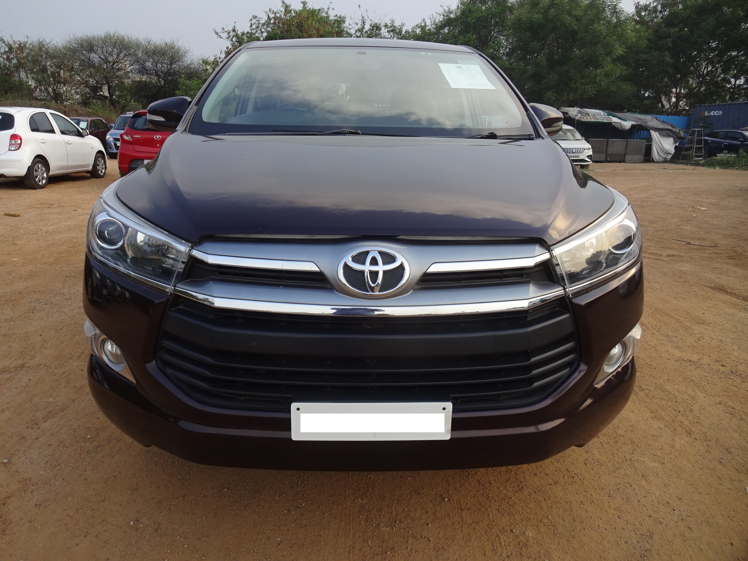 Toyota Innova Crysta 2.4 V 8str