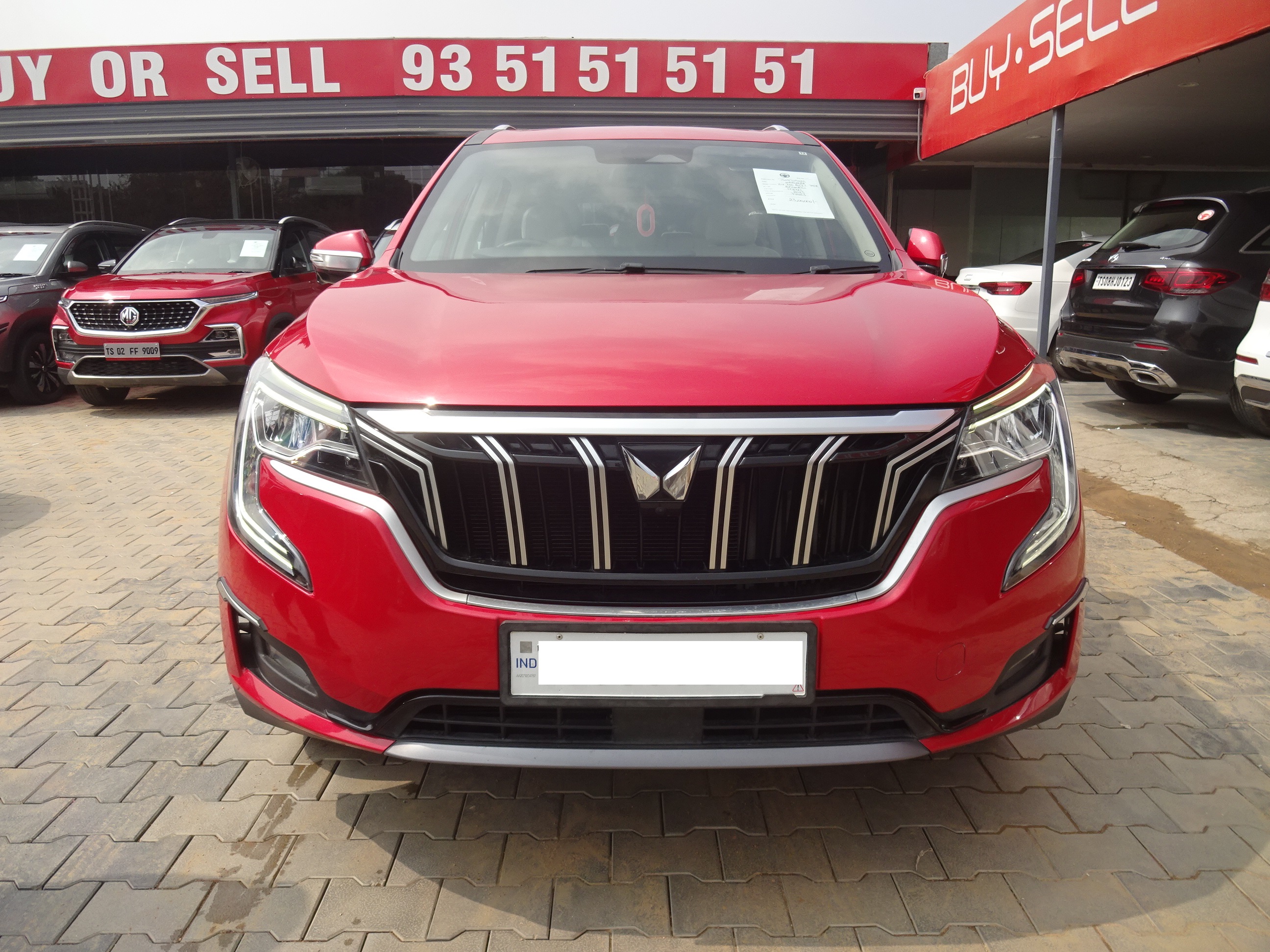 Mahindra XUV 700 AX7 L 7Str