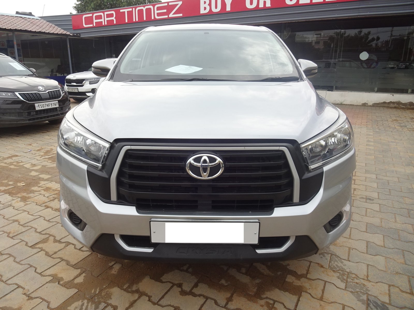 Toyota Innova Crysta GX 8STR