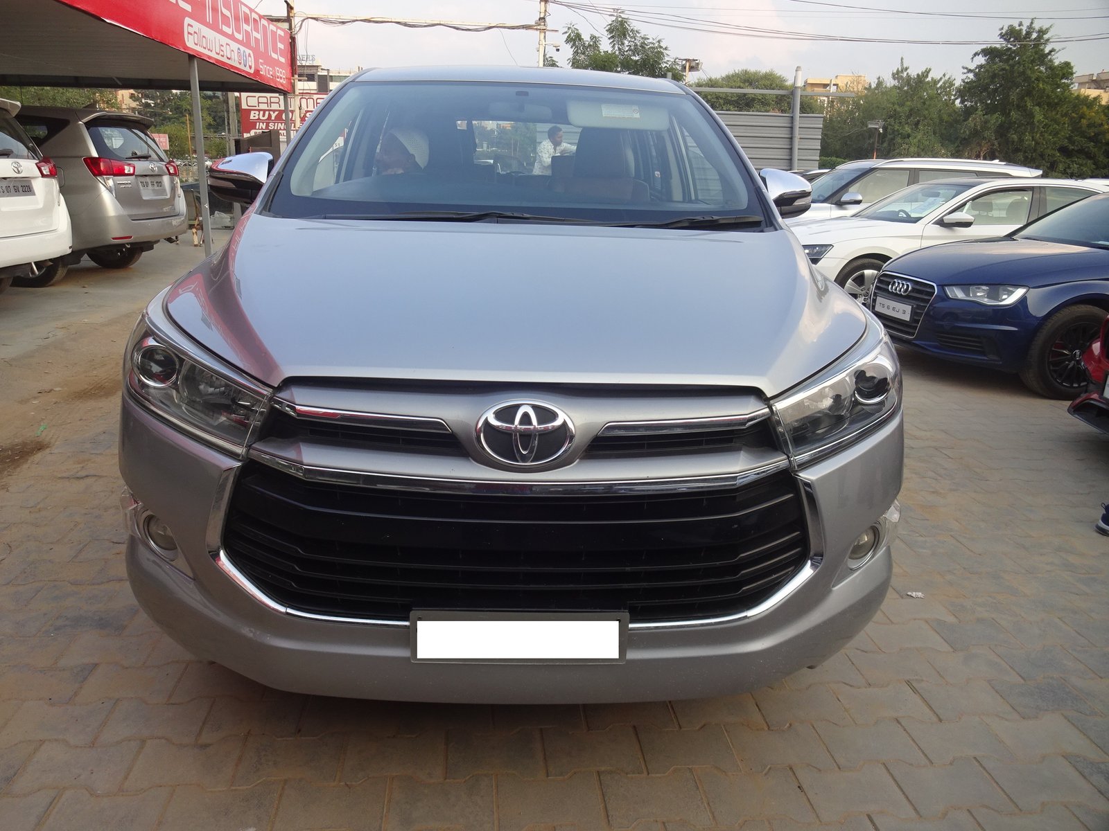 Innova Crysta 2.8 Z 7STR