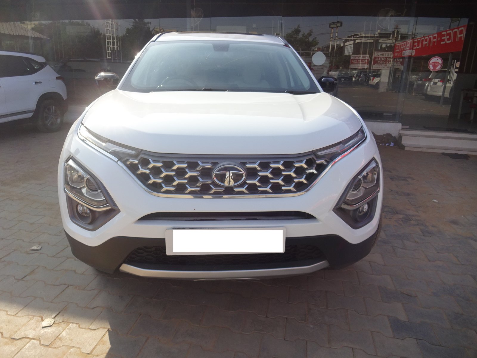 Tata Safari XZ+